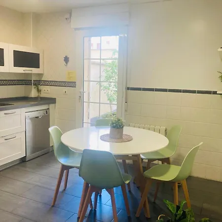 Piso Deluxe Frente Al Guggenheim Con Garaje Gratis *